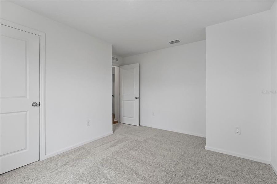Spacious, unfurnished interior of a new home in Eagle Hammock, Eagle Lake (Image 24). Spacious, unfurnished interior of a new home in Eagle Hammock, Eagle Lake (Image 24).