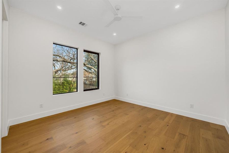 Spacious, unfurnished interior of a new home in , Dallas (Image 21).