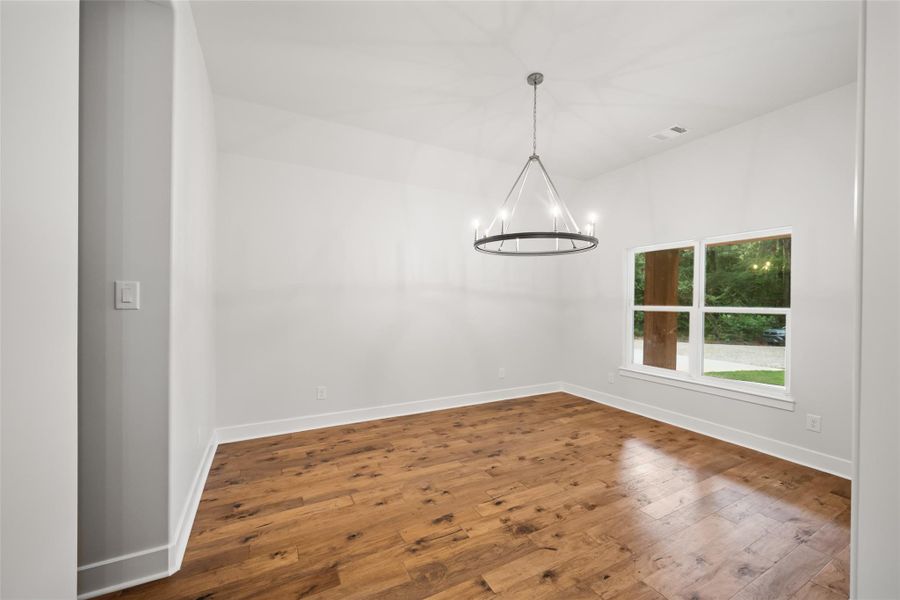 Spacious, unfurnished interior of a new home in , Willis (Image 29).