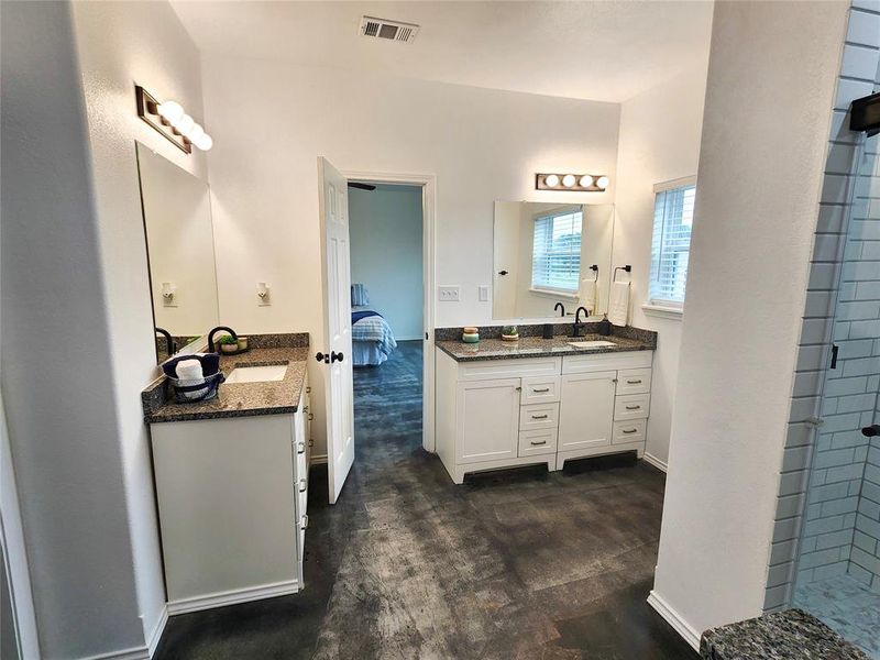 Furnished interior view inside a new home in , Kennedale (Image 10).