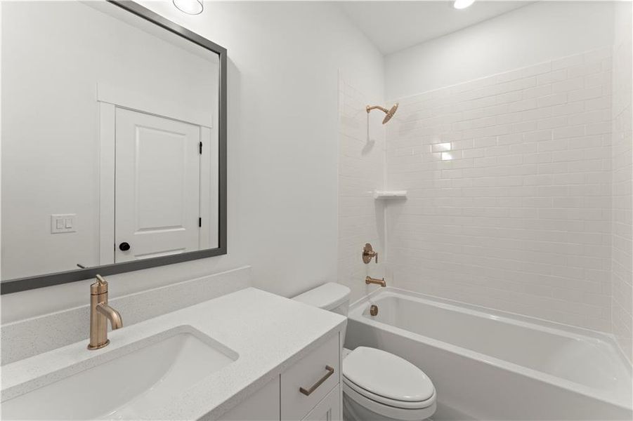 Furnished interior view inside a new home in , Acworth (Image 7).