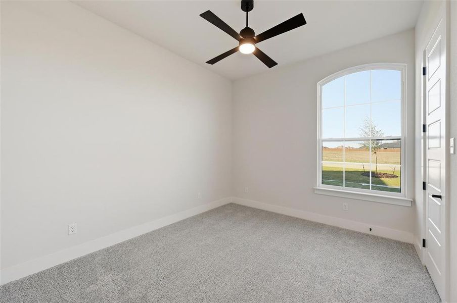 Spacious, unfurnished interior of a new home in Coyote Crossing, Godley (Image 25).