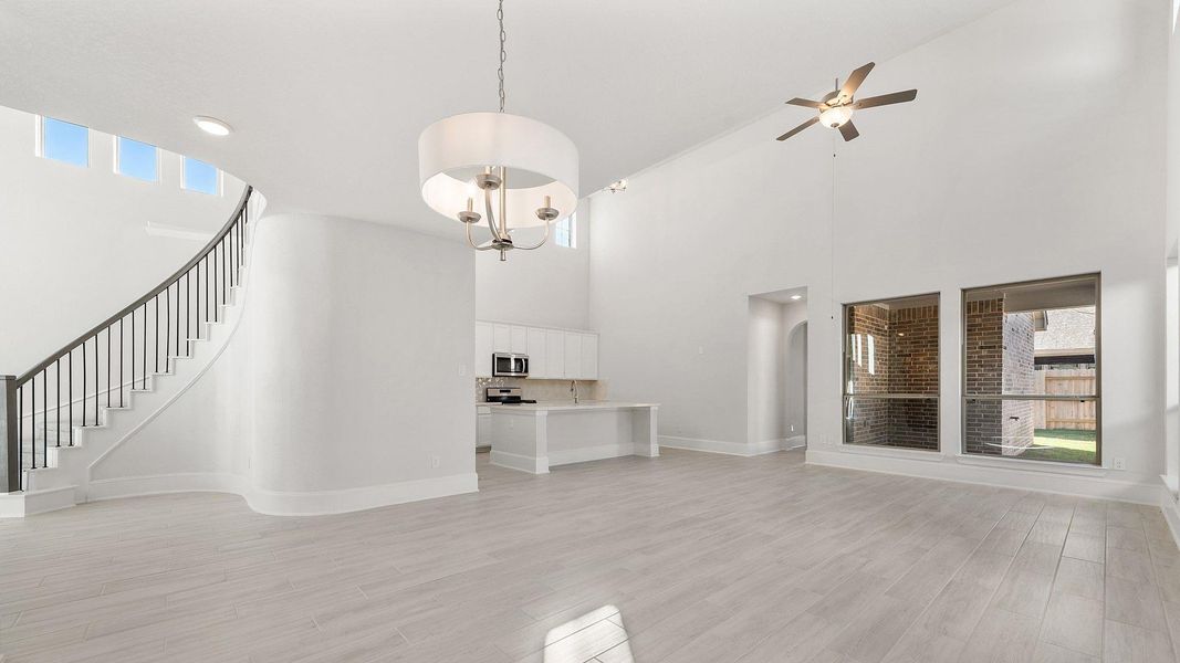 Spacious, unfurnished interior of a new home in Candela, Richmond (Image 23).