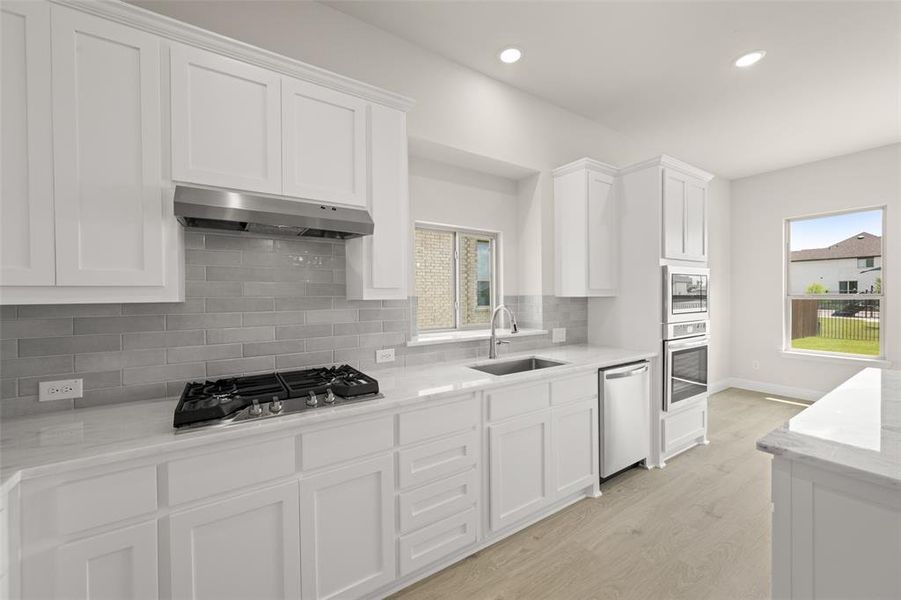 428 Burrow- Kitchen-3