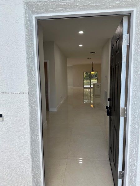 Image 6 of a home in .