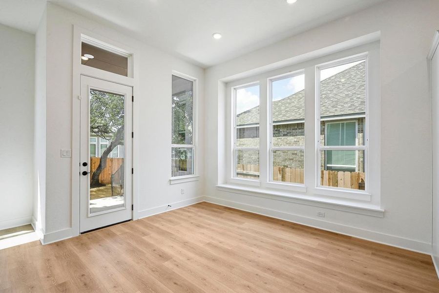 Spacious, unfurnished interior of a new home in 6 Creeks at Waterridge: 55ft. lots, Kyle (Image 19).