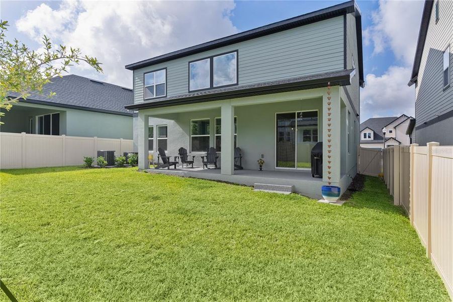 Exterior details and patio area of a home in , Clermont (Image 31).