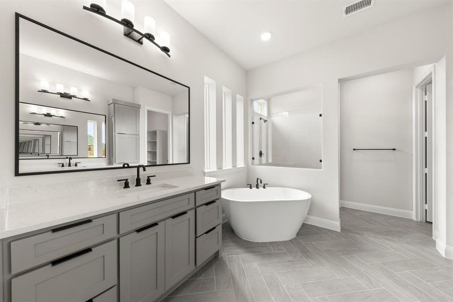 13. 1520 Fairmont - Bath