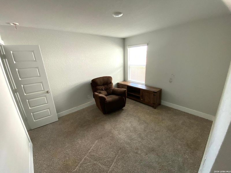 Spacious, unfurnished interior of a new home in , San Antonio (Image 18).