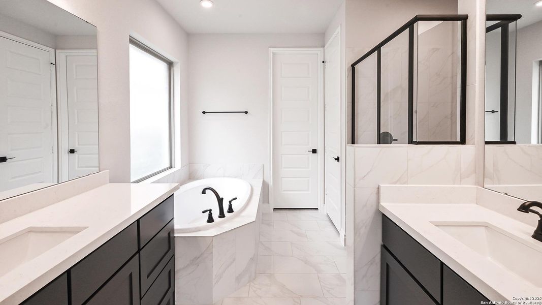 Furnished interior view inside a new home in Legacy At Lake Dunlap 50', New Braunfels (Image 11). Furnished interior view inside a new home in Legacy At Lake Dunlap 50', New Braunfels (Image 11).