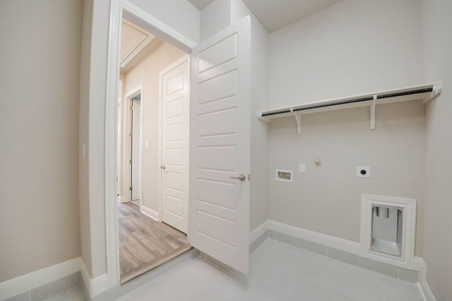 Representative unfurnished interior of a home built from the The Davinci by Whitestone Custom Homes in Johnson Ranch, Bulverde (Image 54).