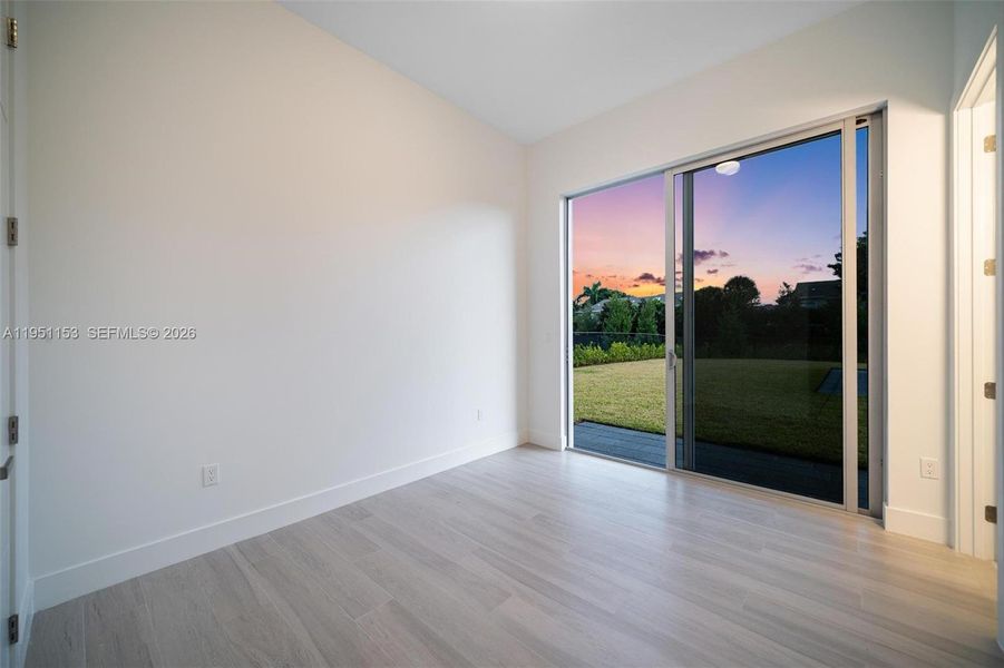 Spacious, unfurnished interior of a new home in , Weston (Image 41).