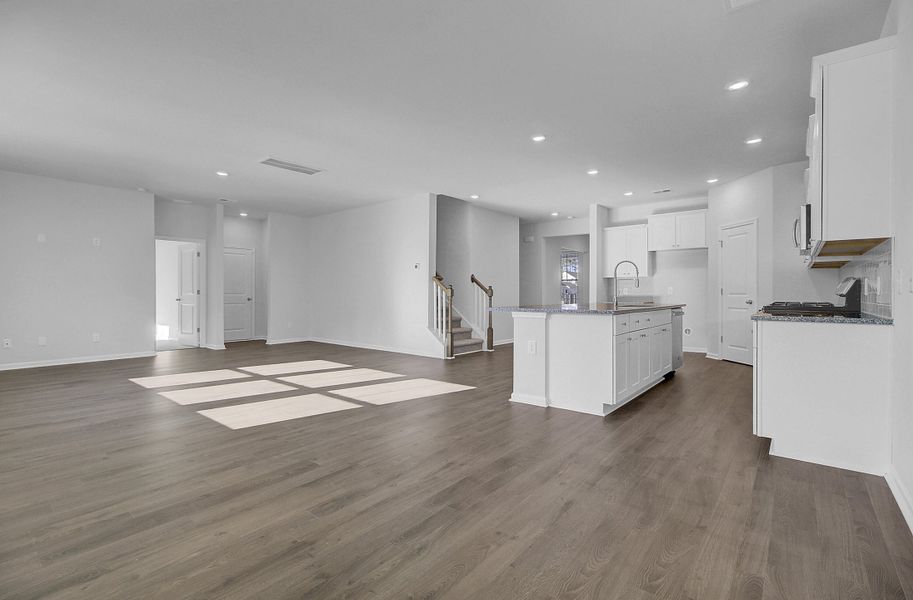 Spacious, unfurnished interior of a new home in Heron's Walk at Summers Corner, Summerville (Image 19).
