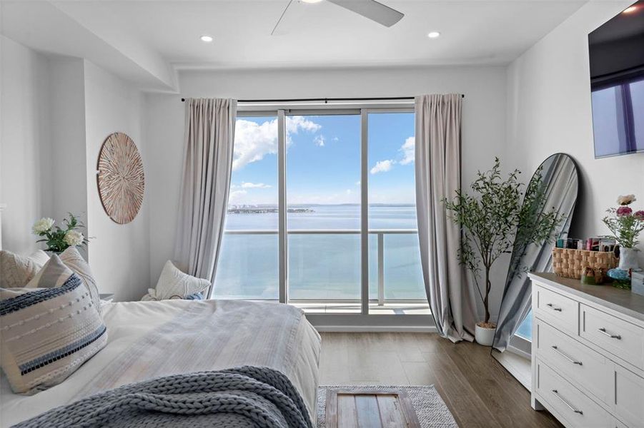 Furnished interior view inside a new home in Altura Bayshore, Tampa (Image 16). Furnished interior view inside a new home in Altura Bayshore, Tampa (Image 16).