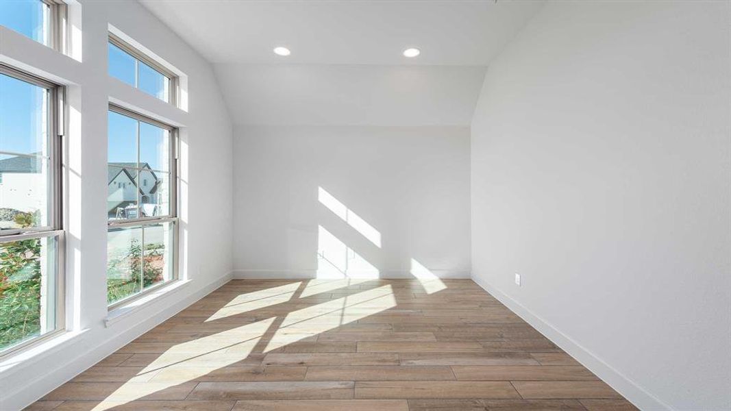 Spacious, unfurnished interior of a new home in Hillstead 50', Lavon (Image 19).