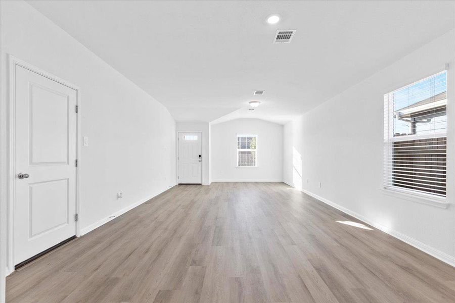 Spacious, unfurnished interior of a new home in Waterstone Crossing, Kyle (Image 22). Spacious, unfurnished interior of a new home in Waterstone Crossing, Kyle (Image 22).