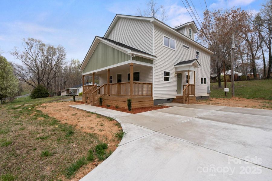 Front exterior of a new home in , Cherryville, NC, highlighting curb appeal (Image 23).