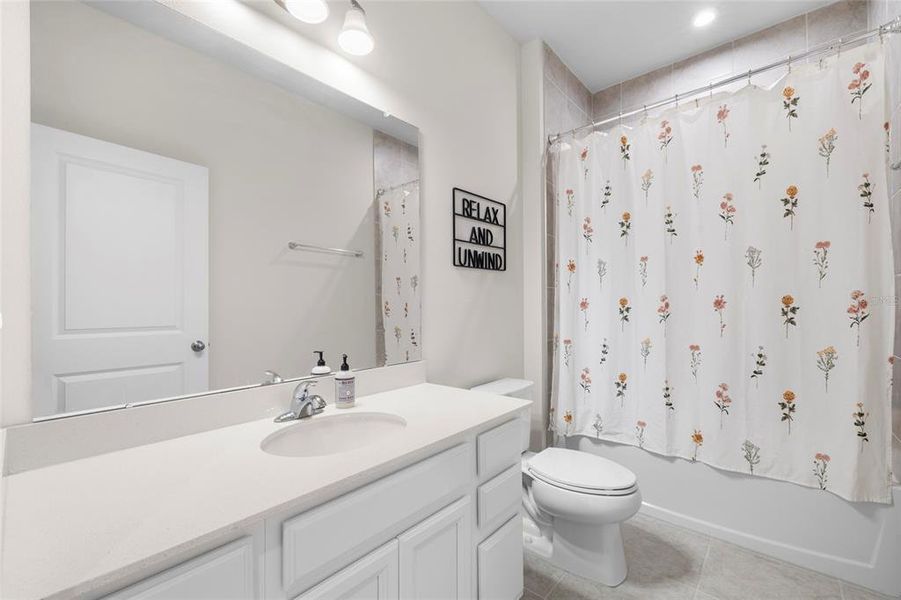 Furnished interior view inside a new home in , Lakewood Ranch (Image 28).