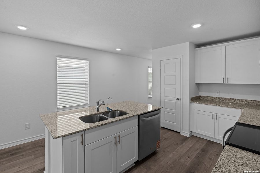 Furnished interior view inside a new home in Horizon Ridge, San Antonio (Image 8).