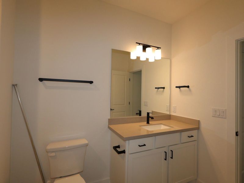 Furnished interior view inside a new home in Edgewood, Leander (Image 10).