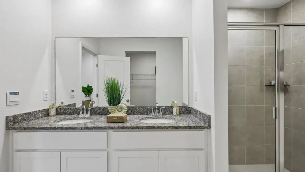Representative furnished interior of a home built from the Maple by Maronda Homes in Cassie Oaks, Jacksonville (Image 32).