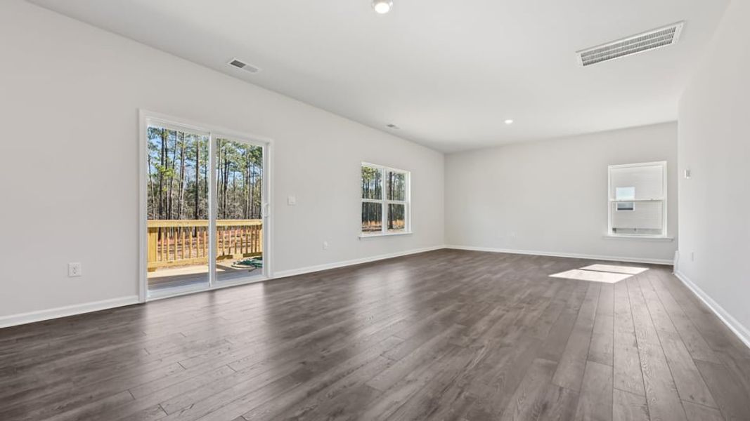 Spacious, unfurnished interior of a new home in Gretchen Pines, West End (Image 12).