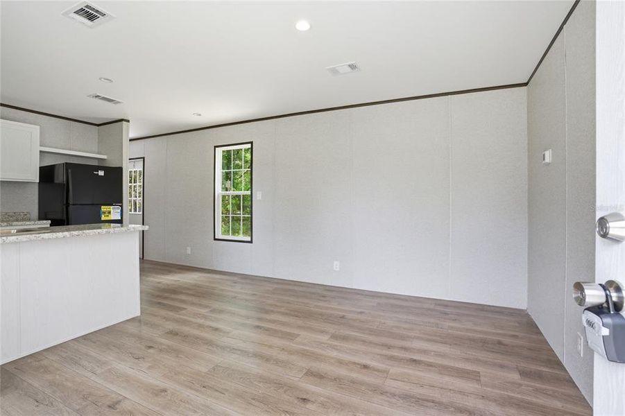Spacious, unfurnished interior of a new home in , Ocala (Image 15).