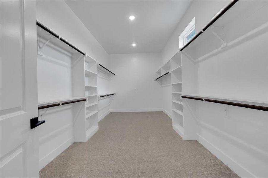 Spacious, unfurnished interior of a new home in , Midlothian (Image 18).