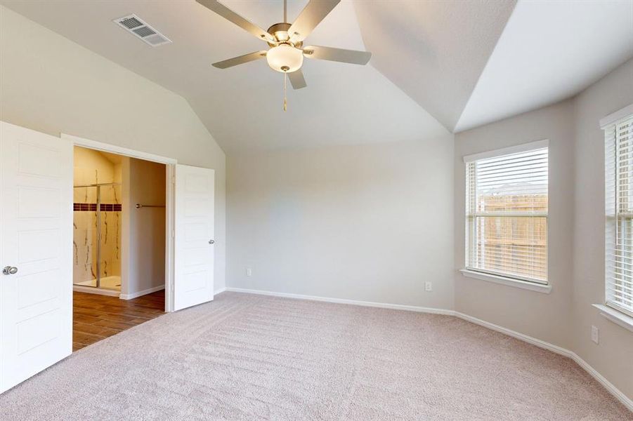 Spacious, unfurnished interior of a new home in Forest Park, Princeton (Image 24).