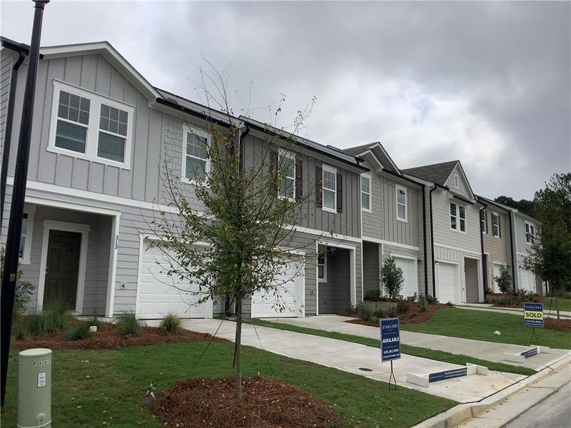 Image 20 of a home in The Emery.