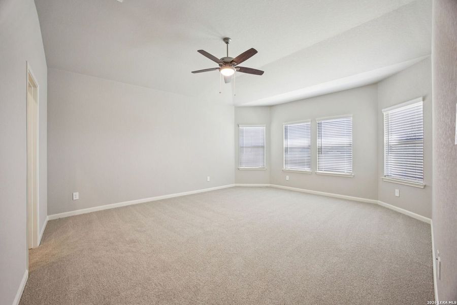 Spacious, unfurnished interior of a new home in Kallison Ranch, San Antonio (Image 16).