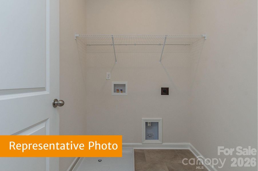 Spacious, unfurnished interior of a new home in Cedar Meadows, Monroe (Image 22).