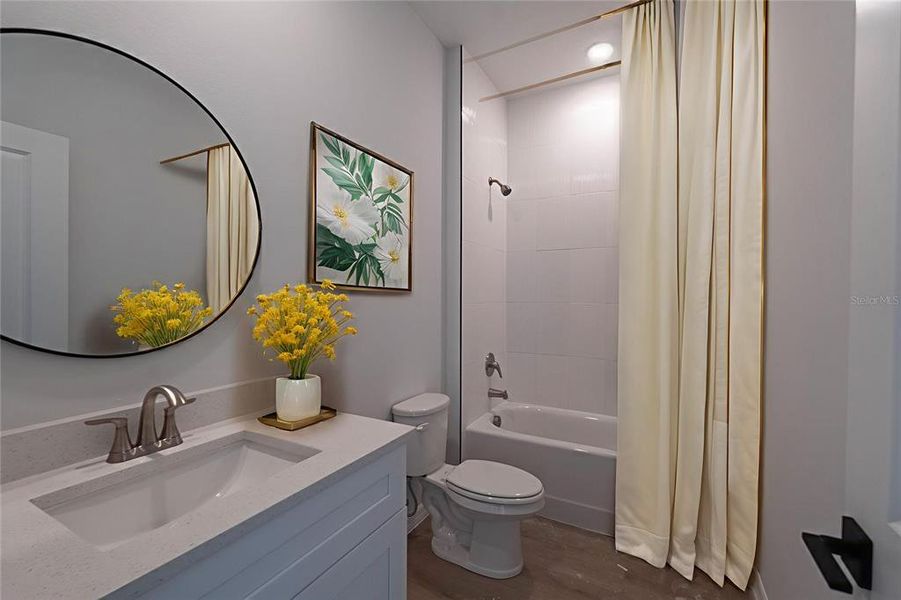 Furnished interior view inside a new home in , Tavares (Image 5).