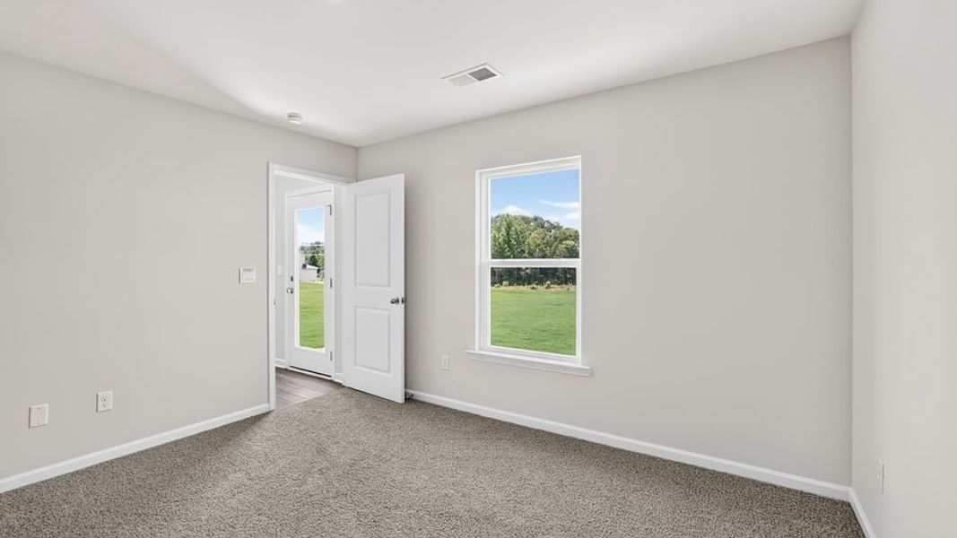 Spacious, unfurnished interior of a new home in Harper Ridge, Roebuck (Image 32). Spacious, unfurnished interior of a new home in Harper Ridge, Roebuck (Image 32).