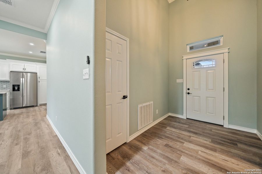 Spacious, unfurnished interior of a new home in , Beeville (Image 28).