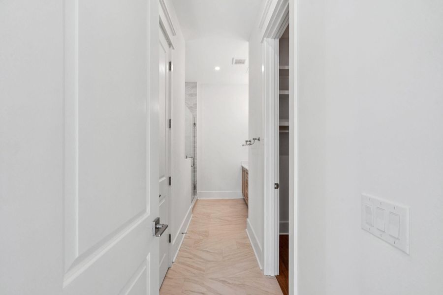 Spacious, unfurnished interior of a new home in , Johns Island (Image 69).