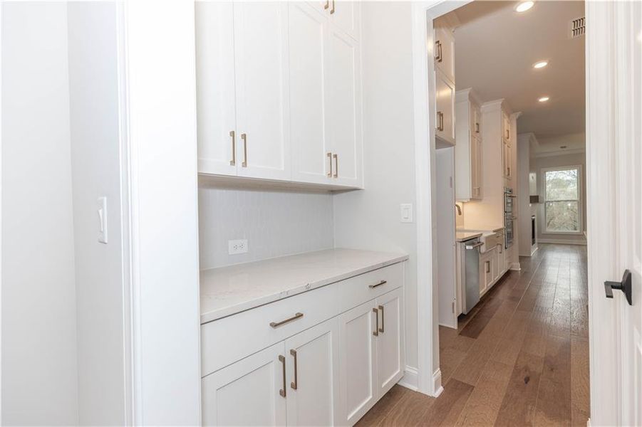 Furnished interior view inside a new home in Evanshire Single Family, Duluth (Image 10).