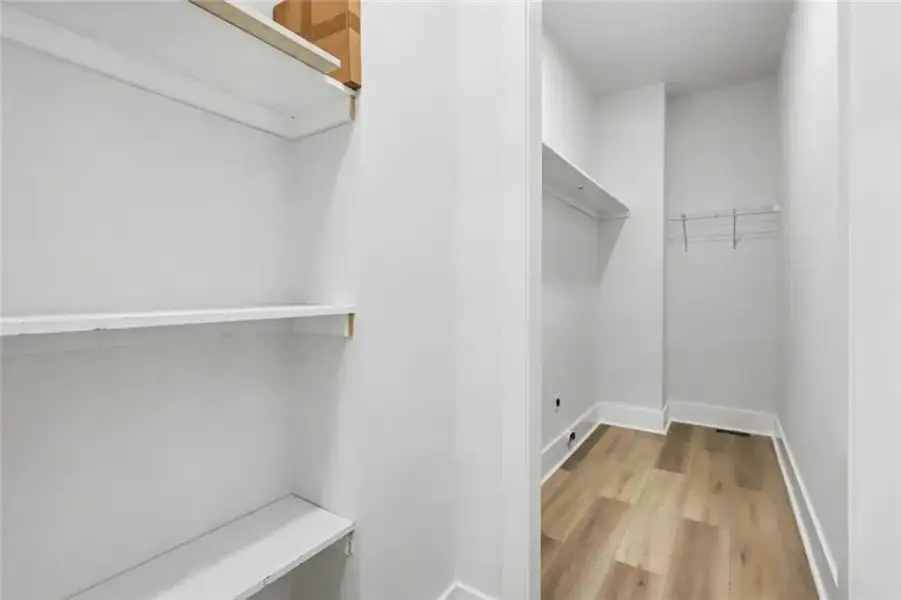 Spacious, unfurnished interior of a new home in , Atlanta (Image 17). Spacious, unfurnished interior of a new home in , Atlanta (Image 17).