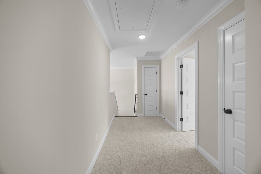 Spacious, unfurnished interior of a new home in Laurel Oaks, Greenville (Image 47).