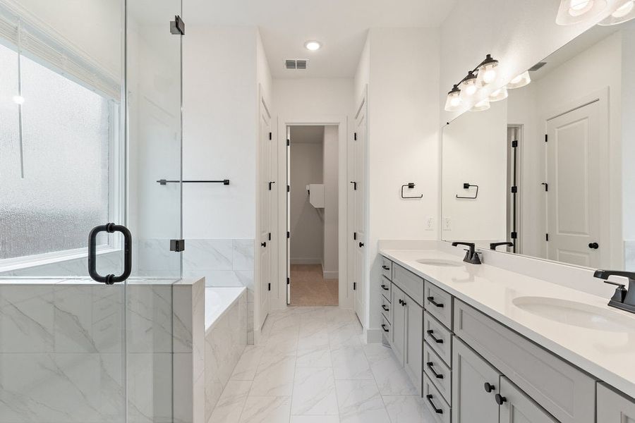 Furnished interior view inside a new home in Sauls Ranch, Round Rock (Image 14).