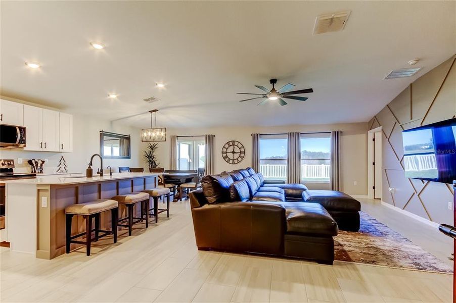 Furnished interior view inside a new home in Mirada: The Estates II, San Antonio (Image 20). Furnished interior view inside a new home in Mirada: The Estates II, San Antonio (Image 20).