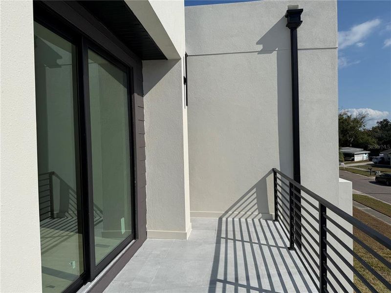 Exterior details and patio area of a home in , Tampa (Image 26).