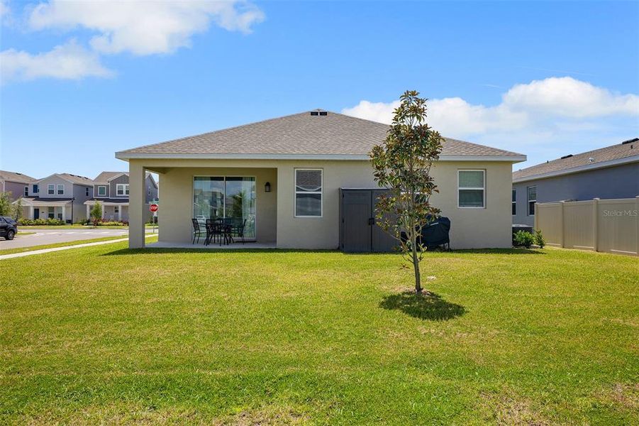 Exterior details and patio area of a home in Tohoqua, Kissimmee (Image 30). Exterior details and patio area of a home in Tohoqua, Kissimmee (Image 30).
