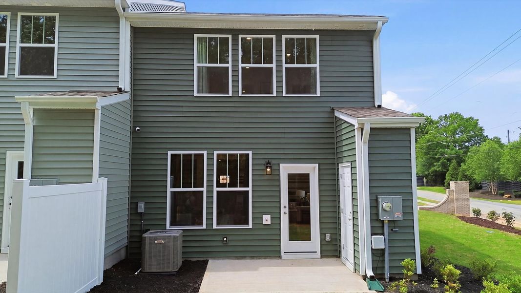 Exterior details and patio area of a home in Anna's Pointe, Simpsonville (Image 3).