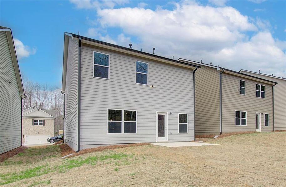 Exterior details and patio area of a home in Crofton Place Enclave, Snellville (Image 4).