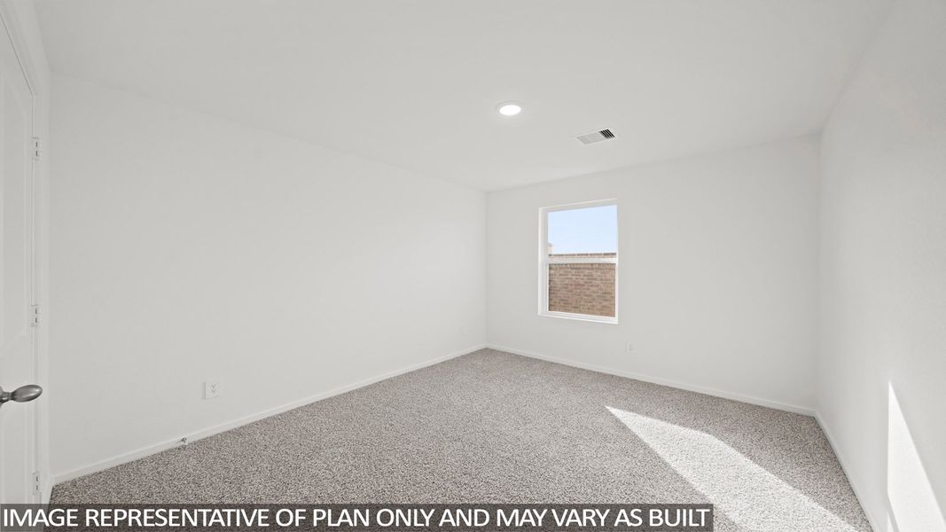 Spacious, unfurnished interior of a new home in Sunterra Lakes, Brookshire (Image 14).