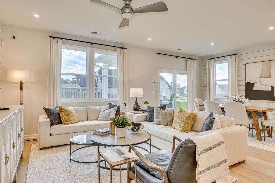 Furnished interior view inside a new home in Greenpoint, Harlem (Image 8).
