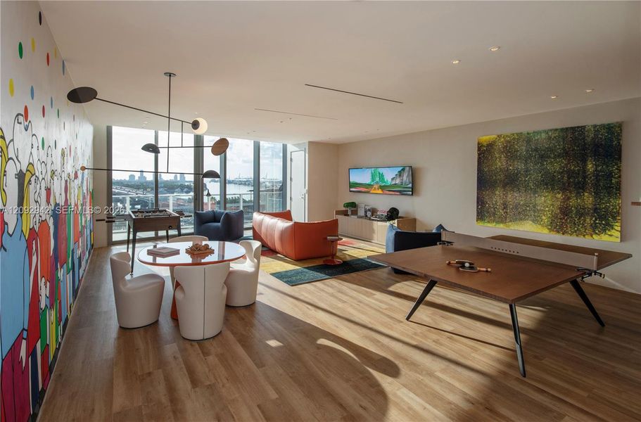 Community amenities in , Miami (Image 32).