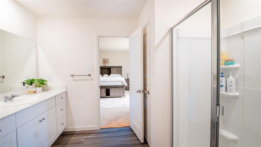Furnished interior view inside a new home in Ranch at Duck Creek, Fort Worth (Image 6).