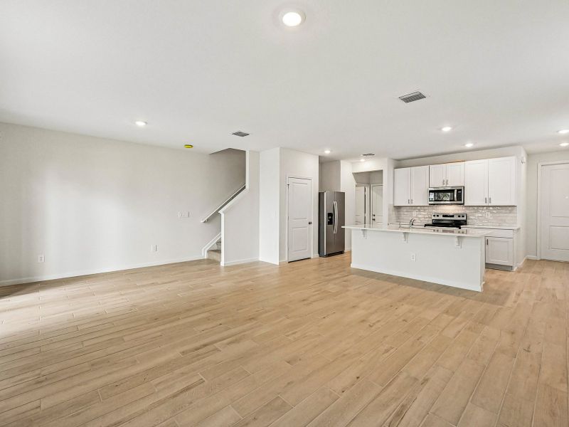 Spacious, unfurnished interior of a new home in Tidewater, Fort Pierce (Image 13).